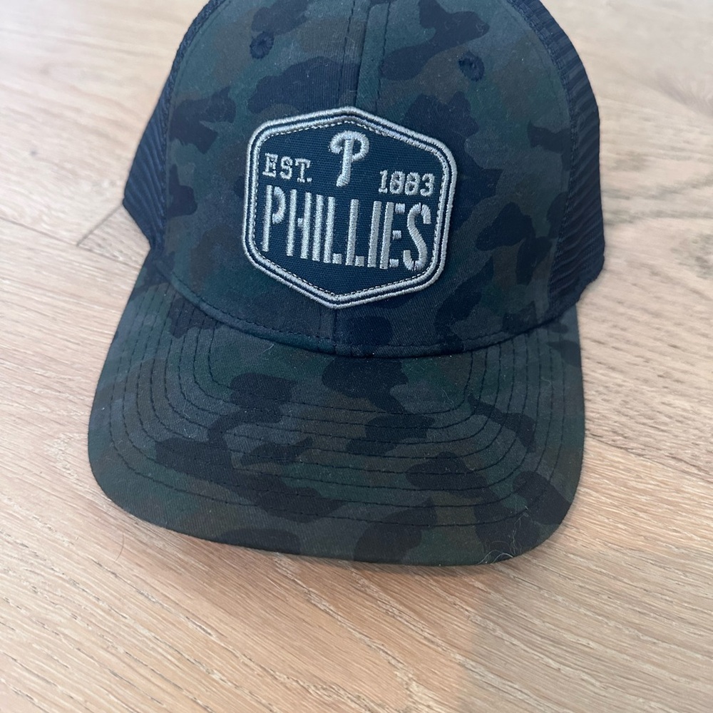 Camo Phillies Baseball Cap NWT